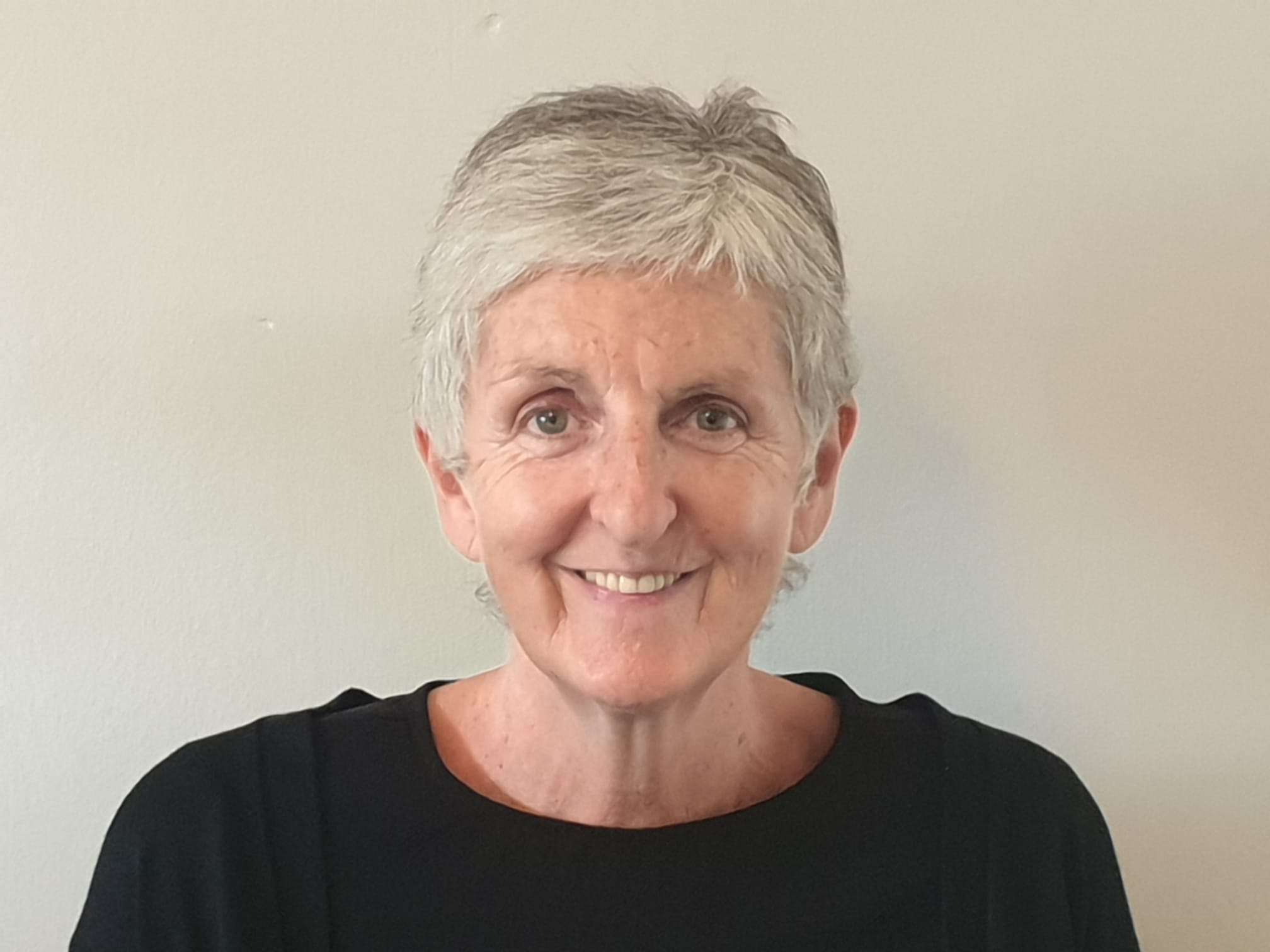 Portrait of Sandra Czachur, receptionist at LEAF Health