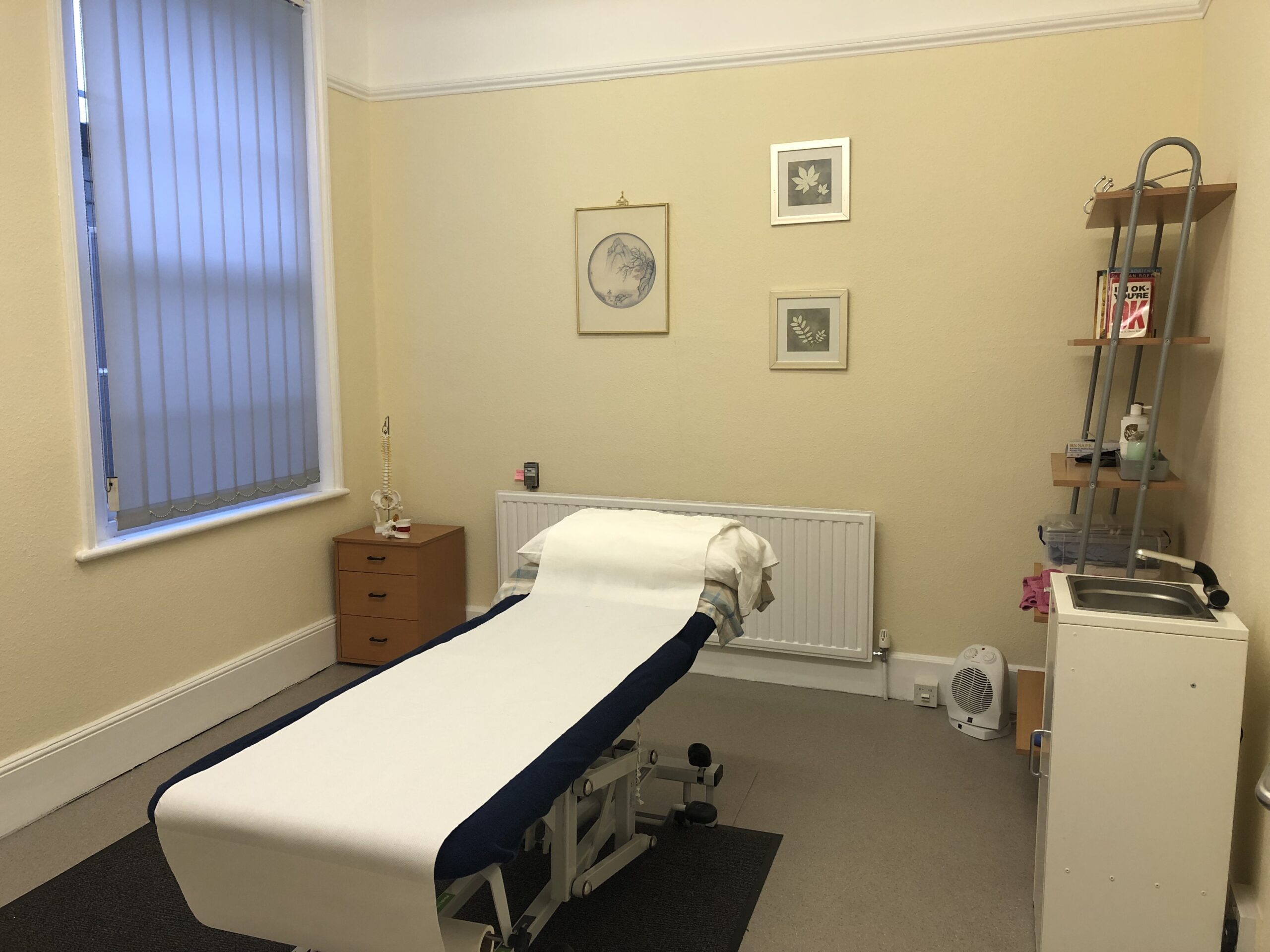 LEAF Health Hitchin treatment room 1, with treatment couch